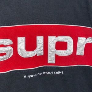 🚨EXCLUSIVE ITEM ALERT🚨vintage supreme crewneck!
